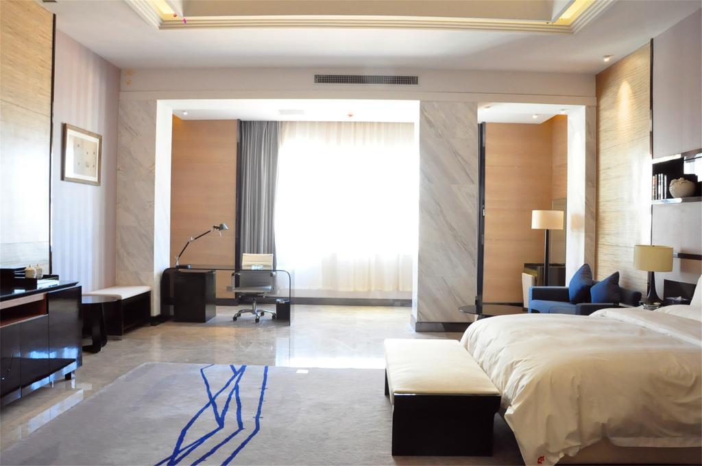 Baotou West Lake Hotel Экстерьер фото